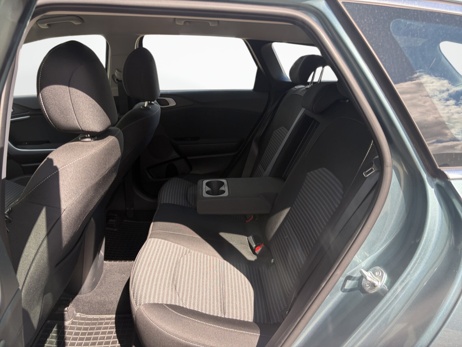 Kia Ceed - zdjęcie 13