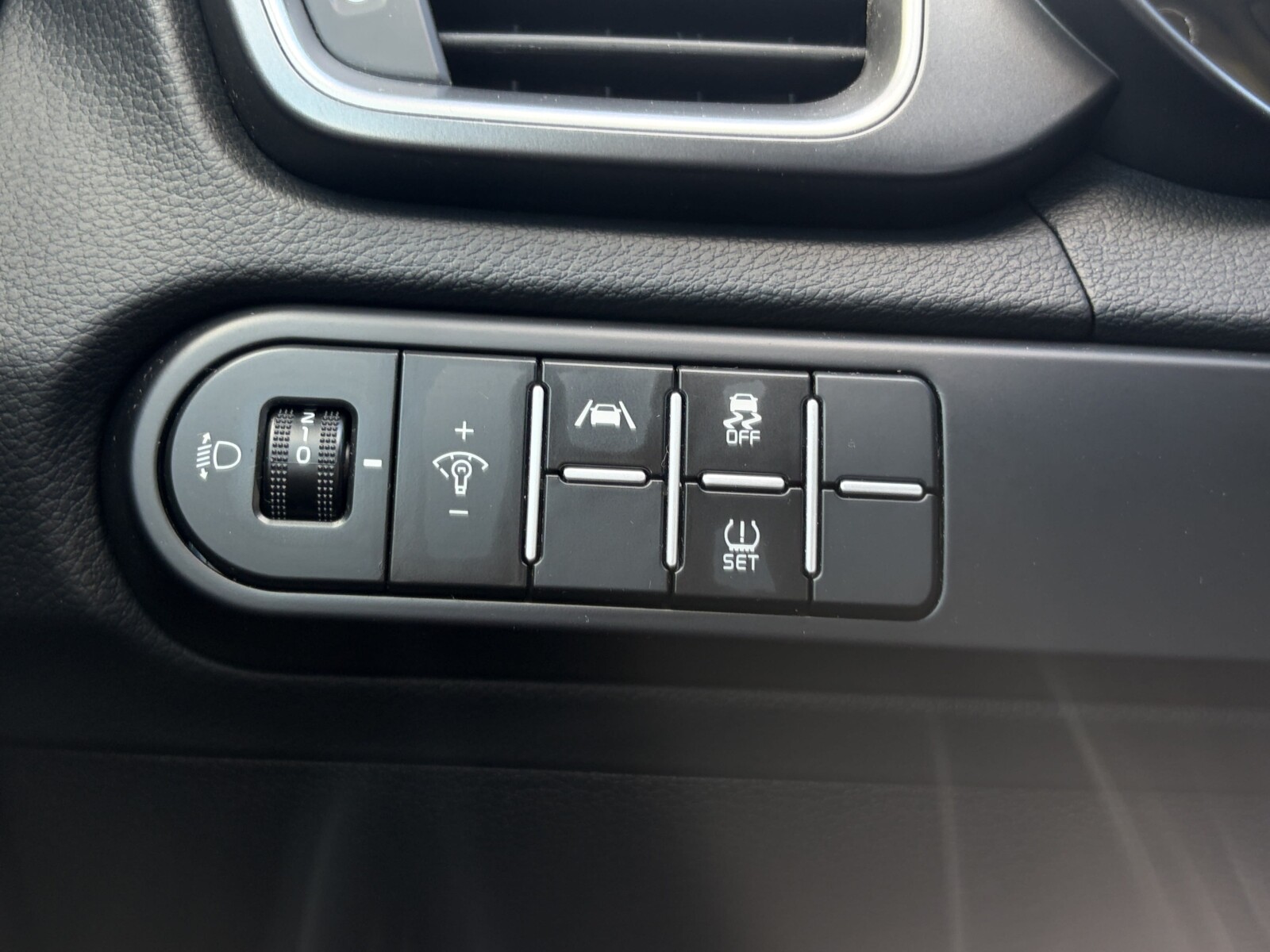 Kia Ceed - zdjęcie 16