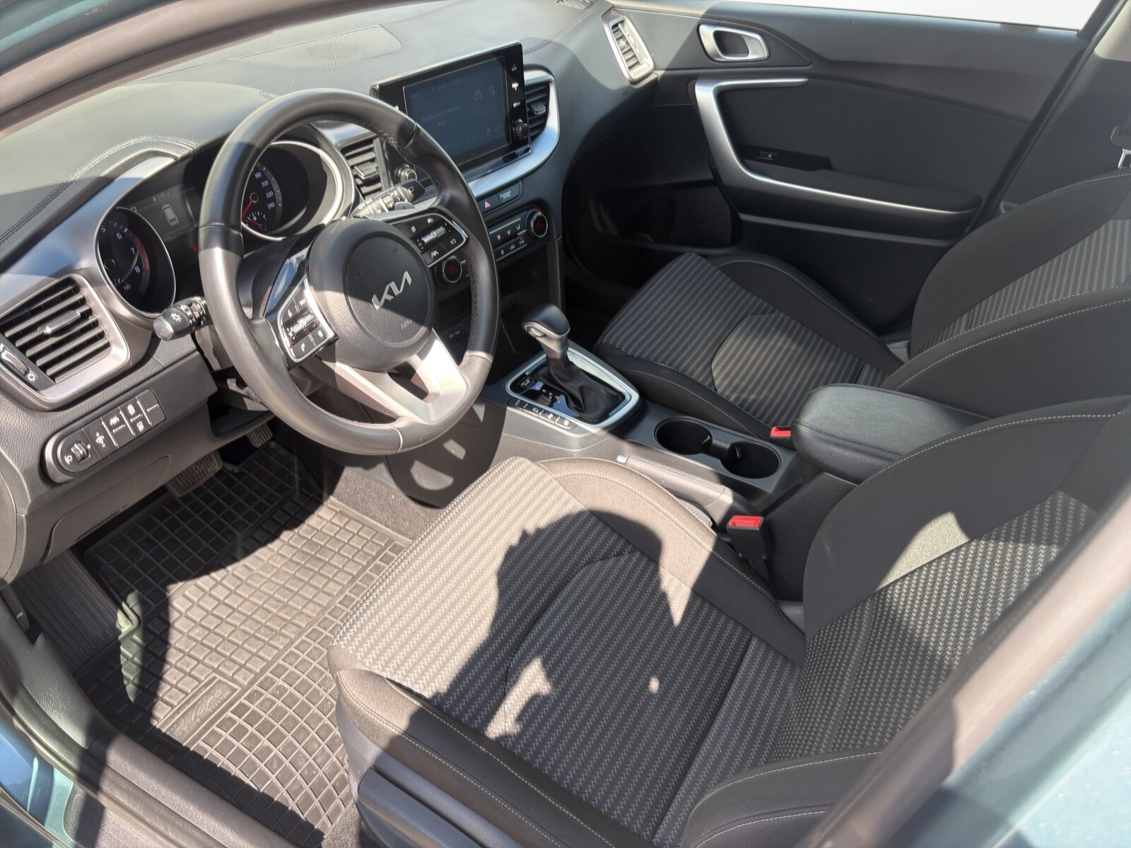Kia Ceed - zdjęcie 9