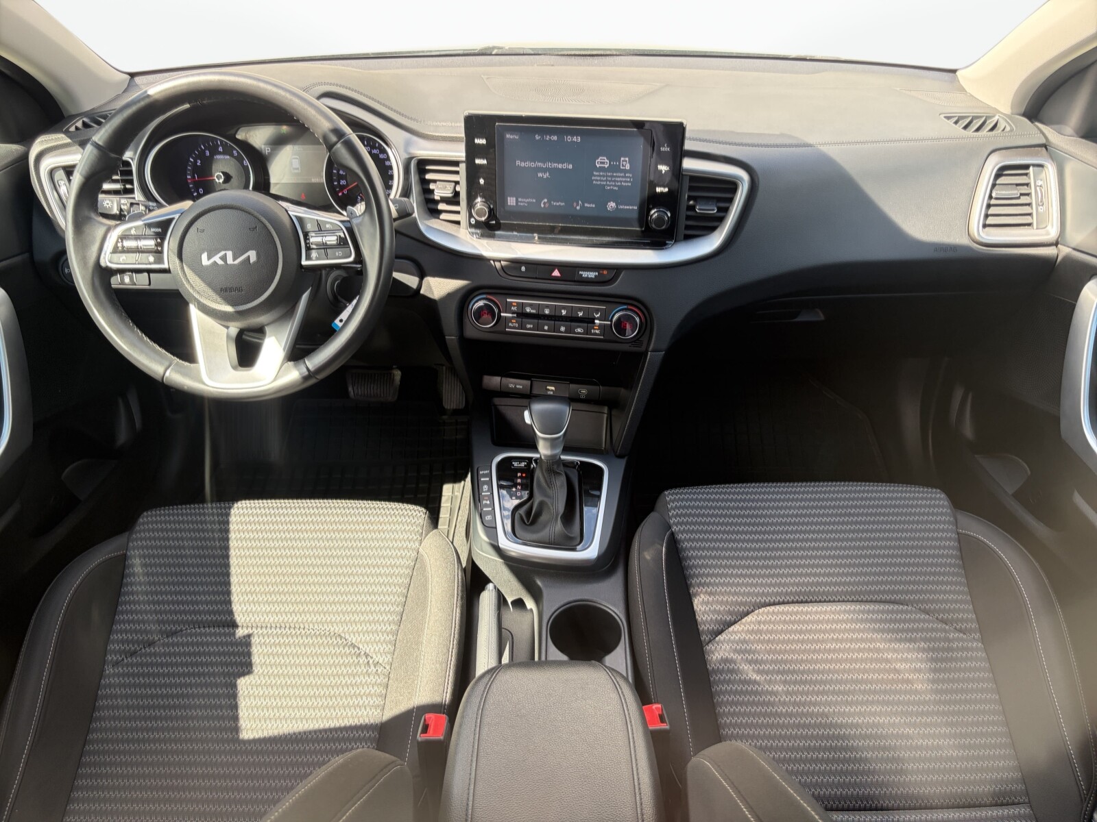 Kia Ceed - zdjęcie 10