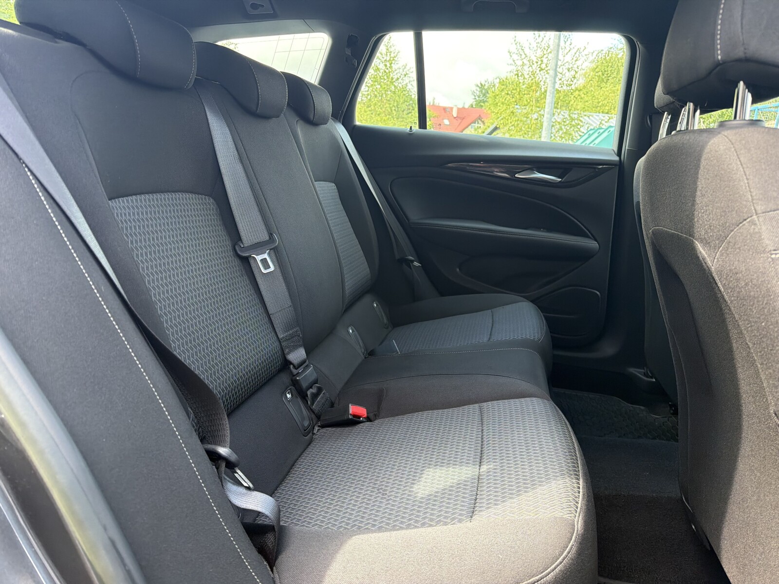 Opel Insignia - zdjęcie 10
