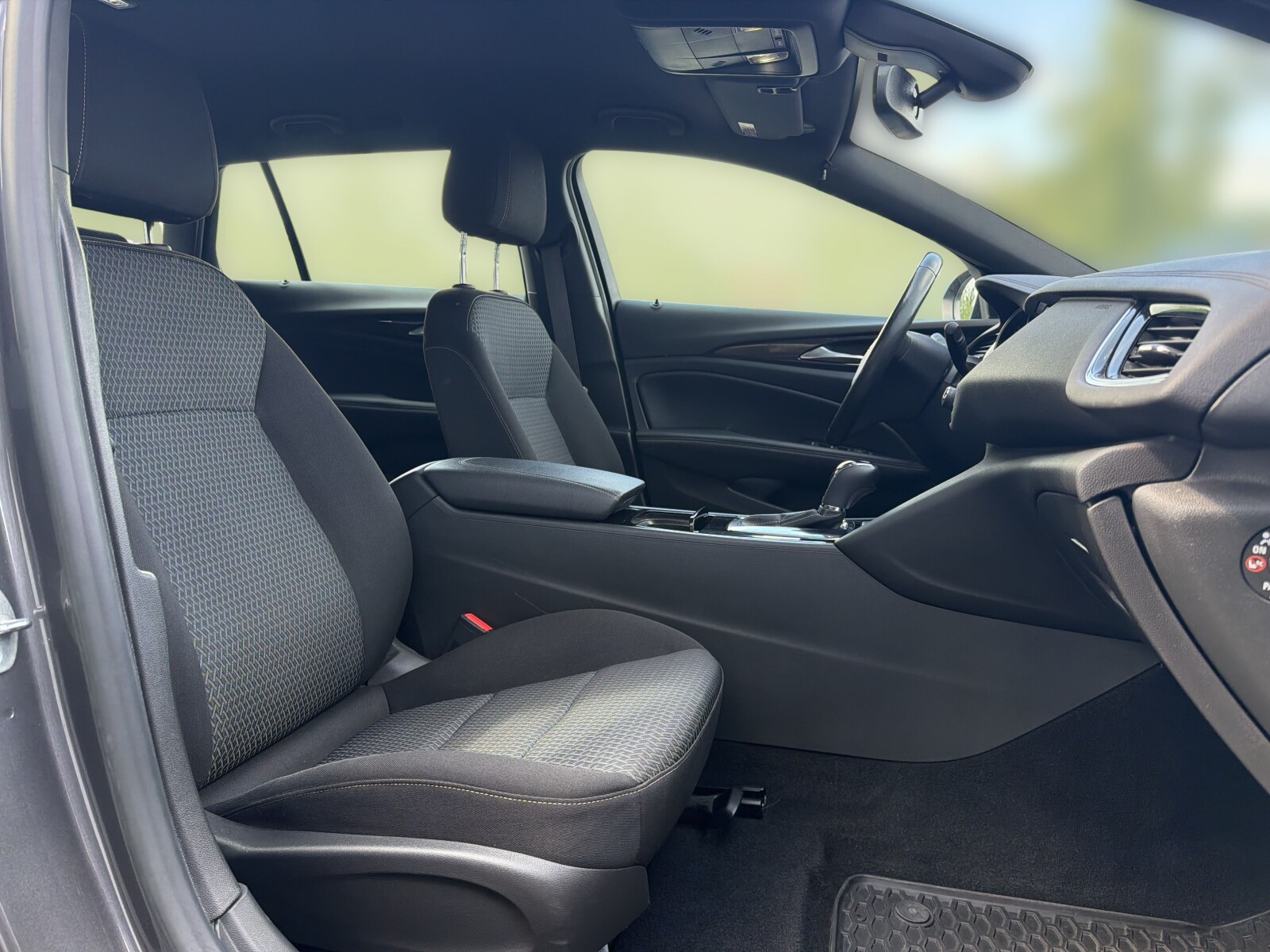 Opel Insignia - zdjęcie 14