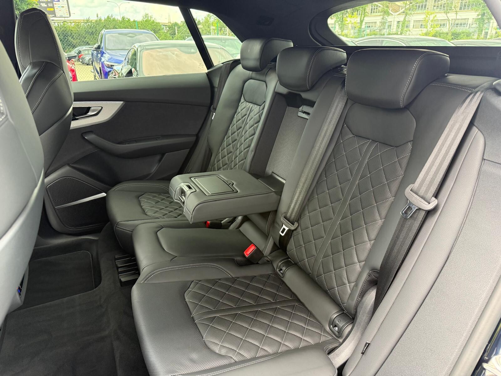 Audi SQ8 - zdjęcie 17