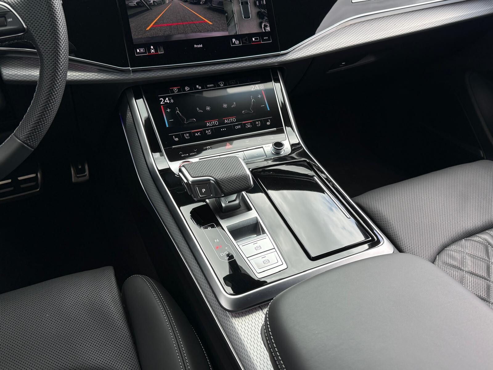 Audi SQ8 - zdjęcie 25