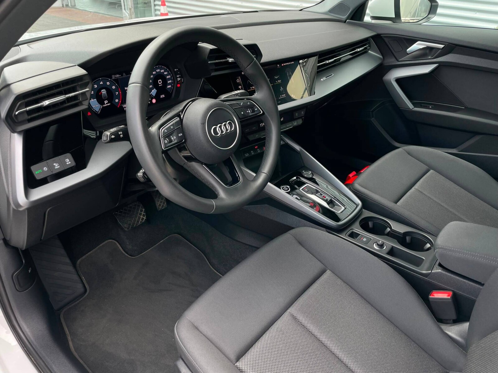 Audi A3 Sportback - zdjęcie 17