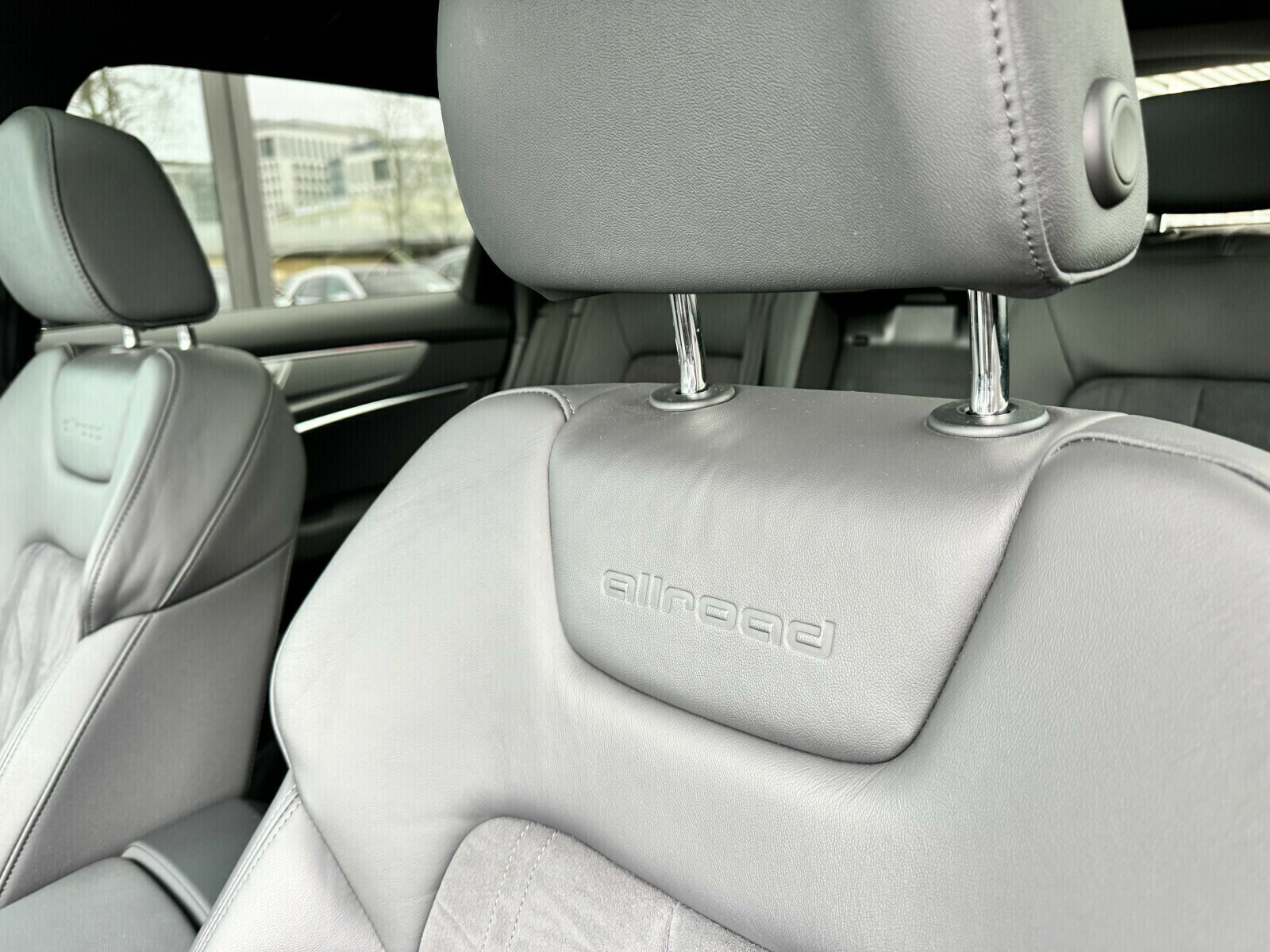 Audi A6 allroad - zdjęcie 11