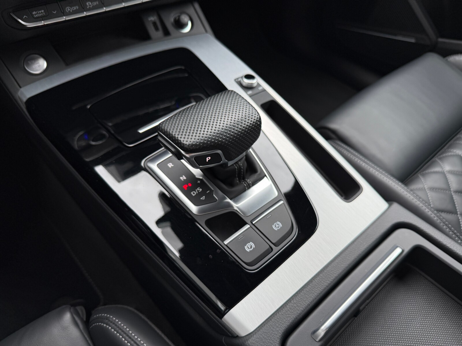 Audi Q5 Sportback - zdjęcie 26