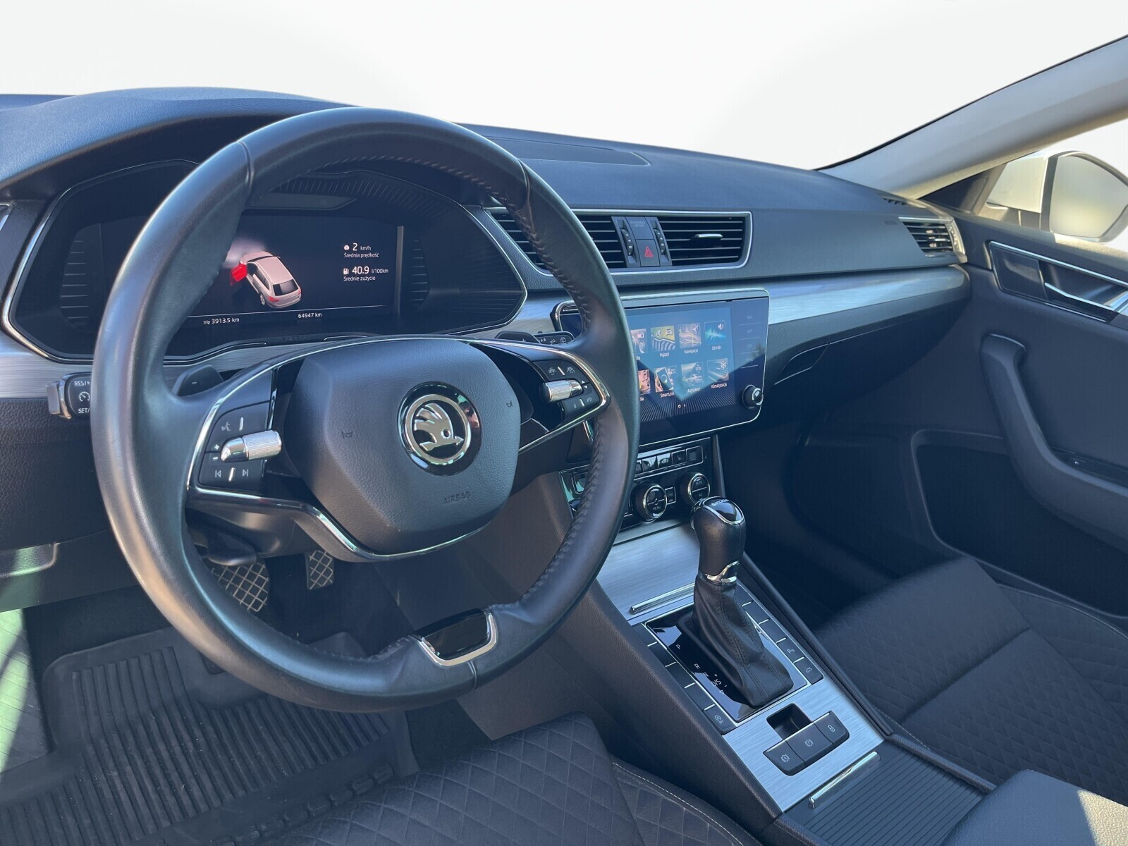 Škoda Superb Combi - zdjęcie 10