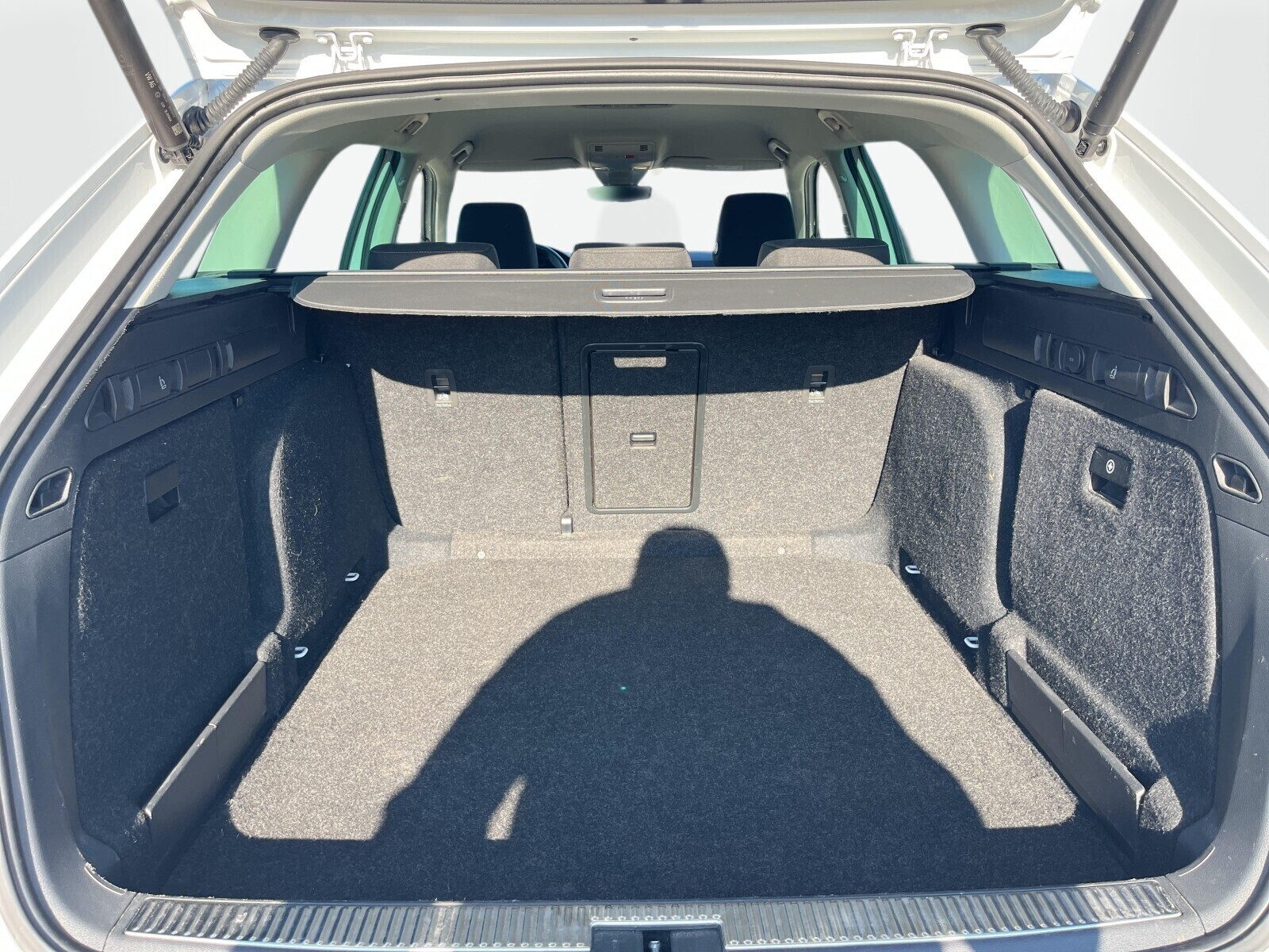 Škoda Superb Combi - zdjęcie 16