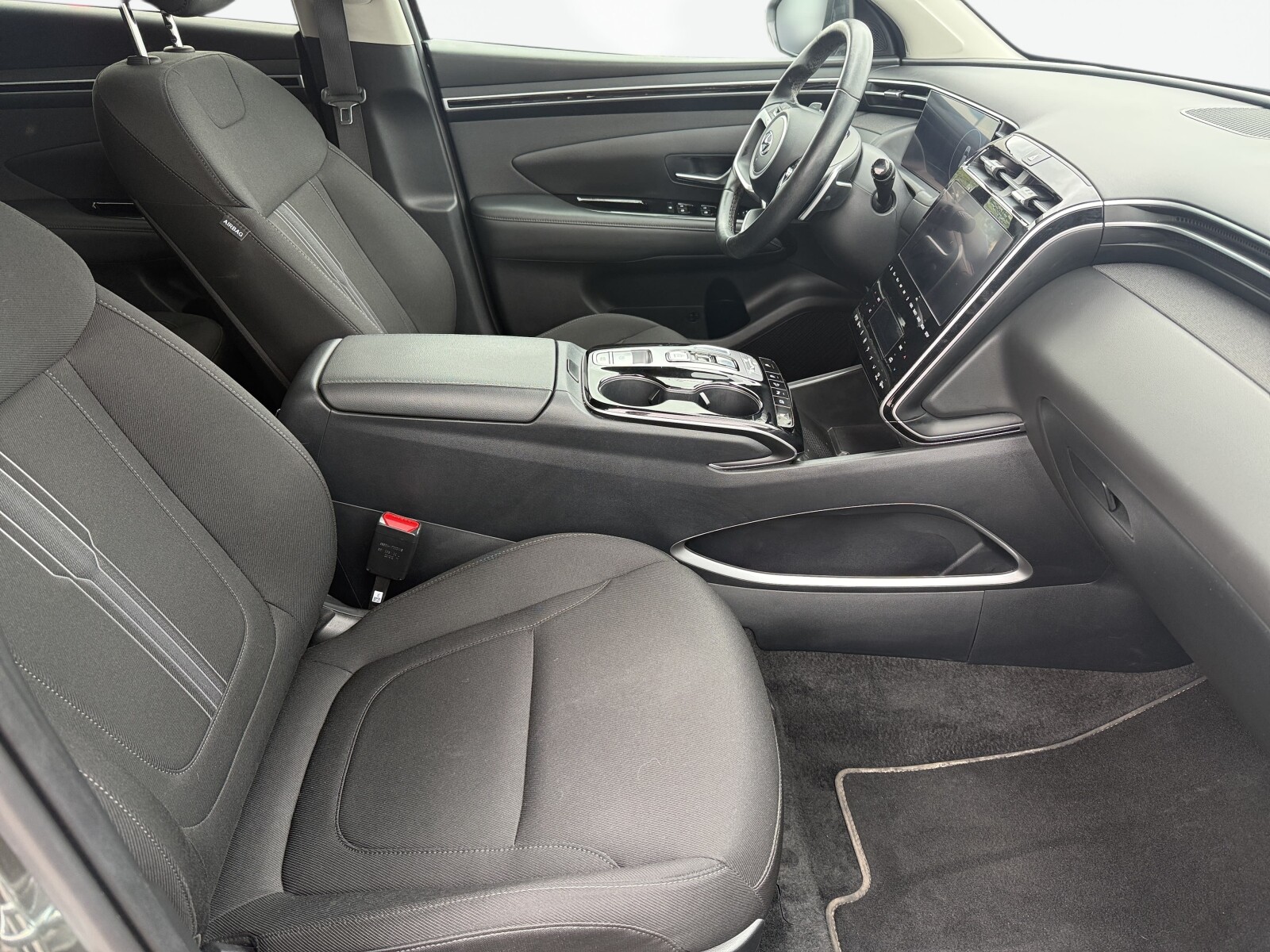 Hyundai Tucson - zdjęcie 15