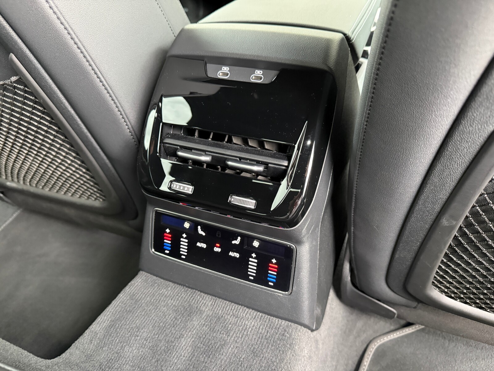 Audi A6 Limousine - zdjęcie 12