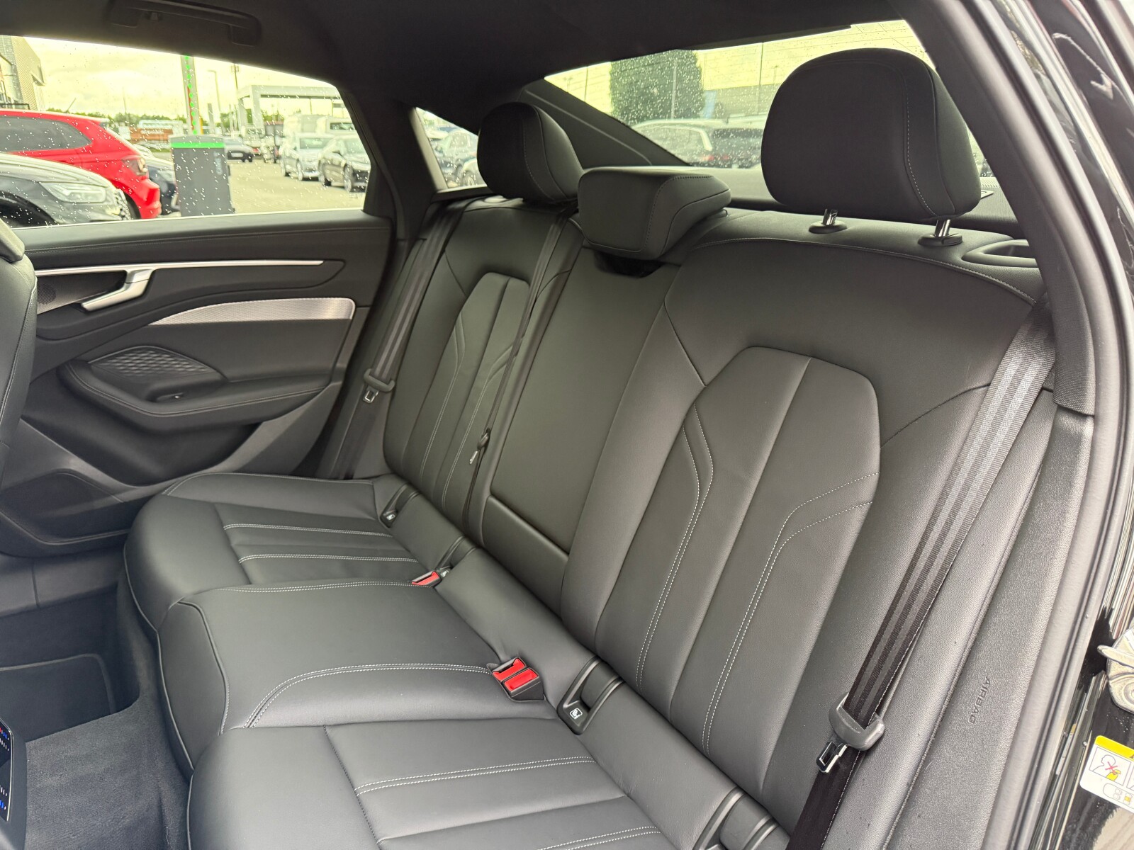 Audi A6 Limousine - zdjęcie 11