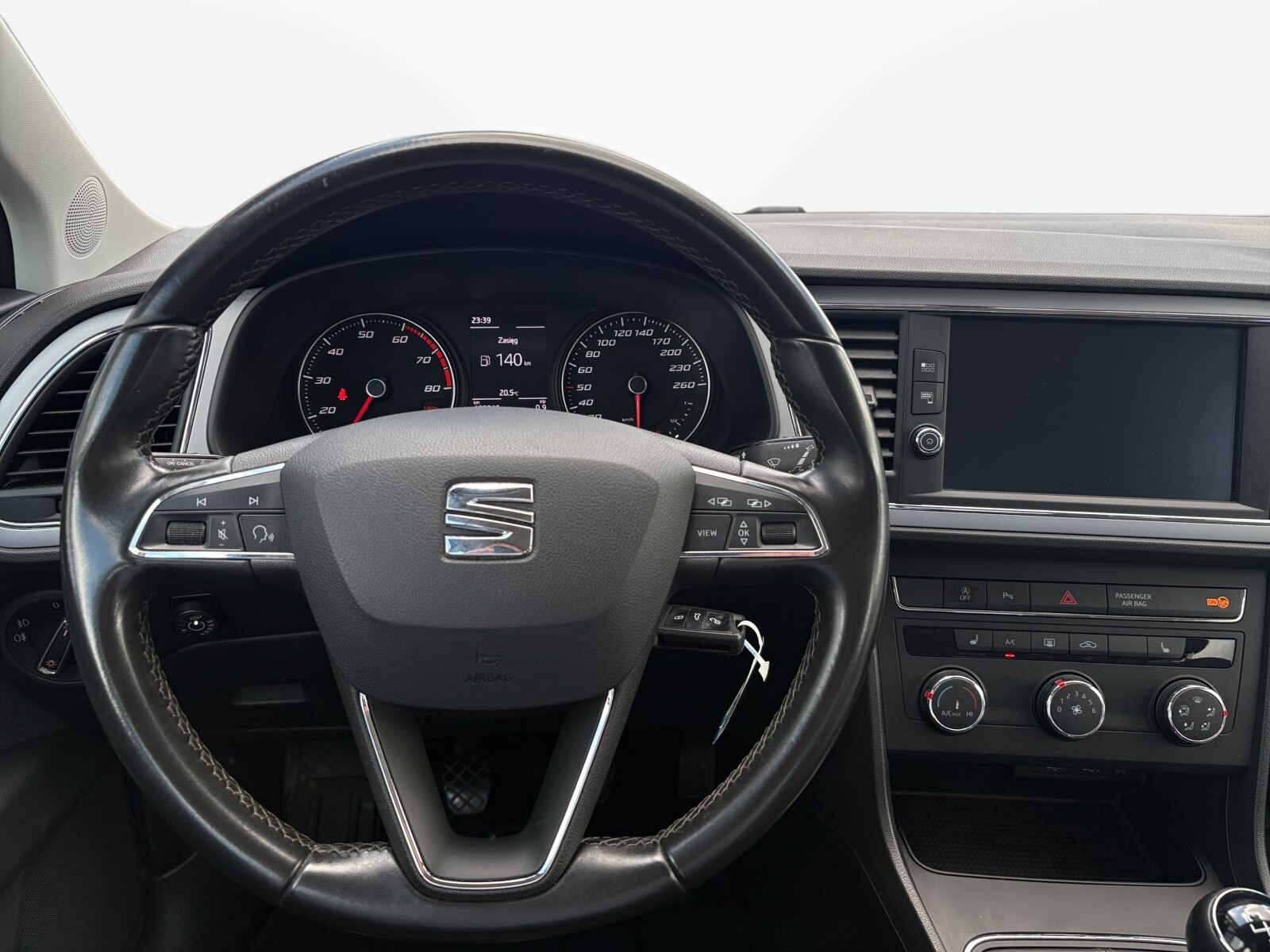 Seat Leon - zdjęcie 10