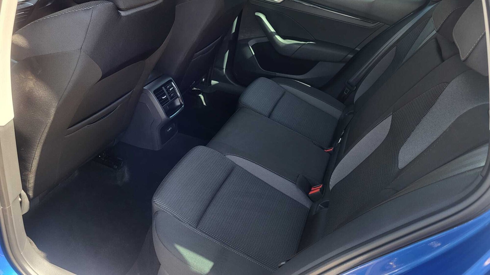 Škoda Octavia Combi - zdjęcie 12