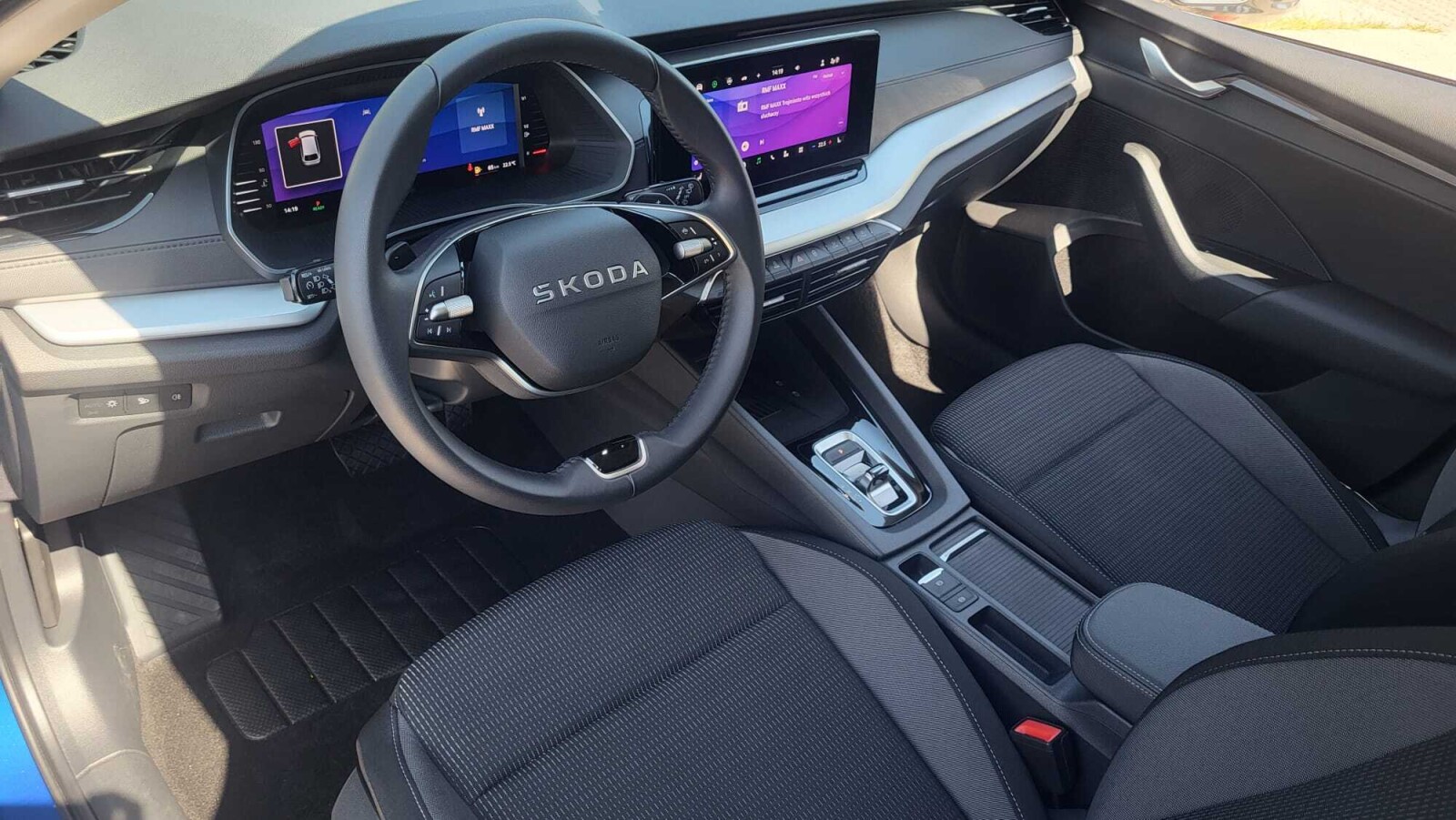 Škoda Octavia Combi - zdjęcie 10
