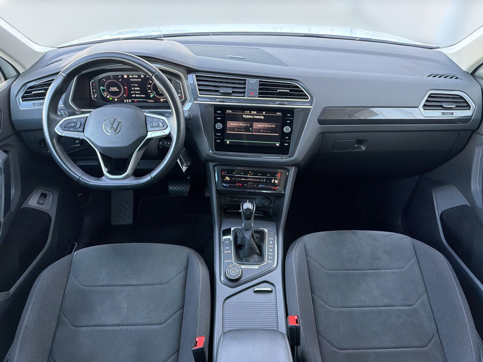 Volkswagen Tiguan - zdjęcie 14