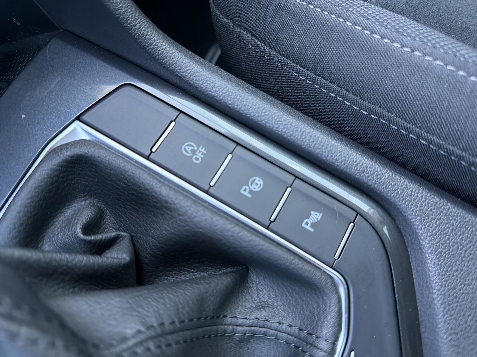 Volkswagen Tiguan - zdjęcie 17