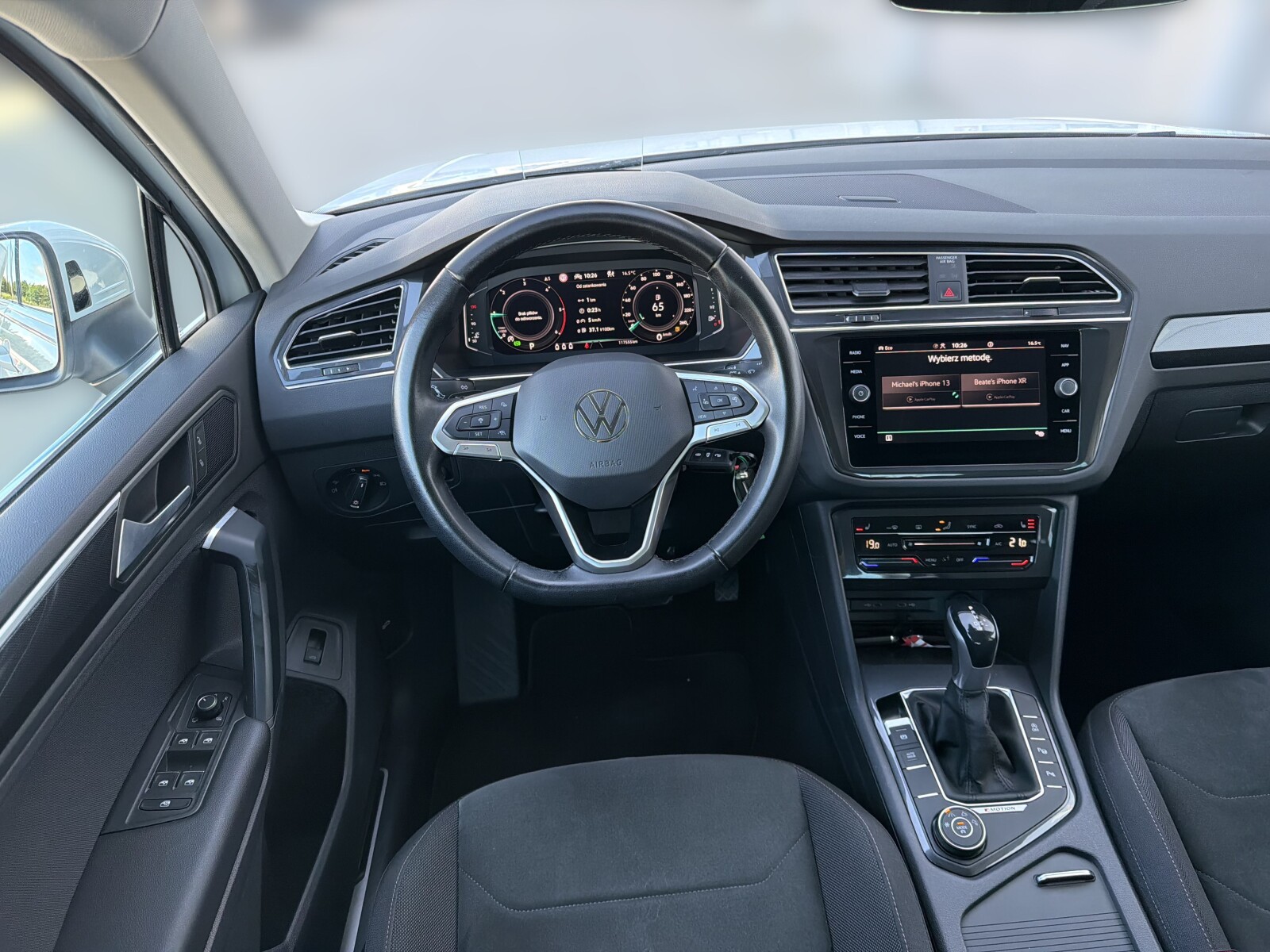 Volkswagen Tiguan - zdjęcie 13