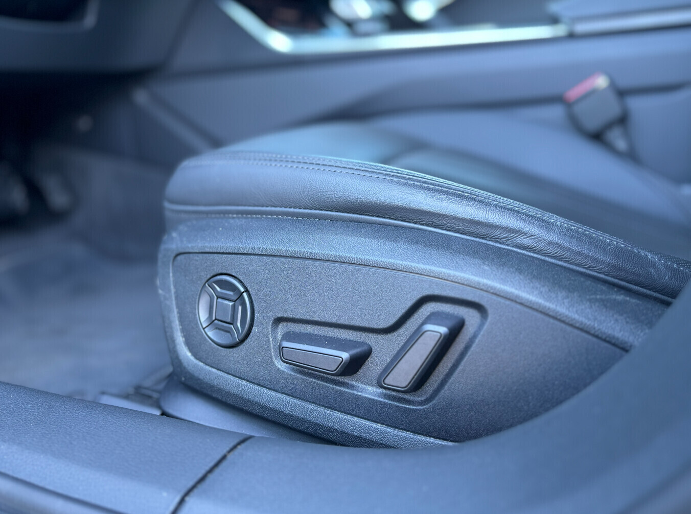 Audi A6 Avant - zdjęcie 17