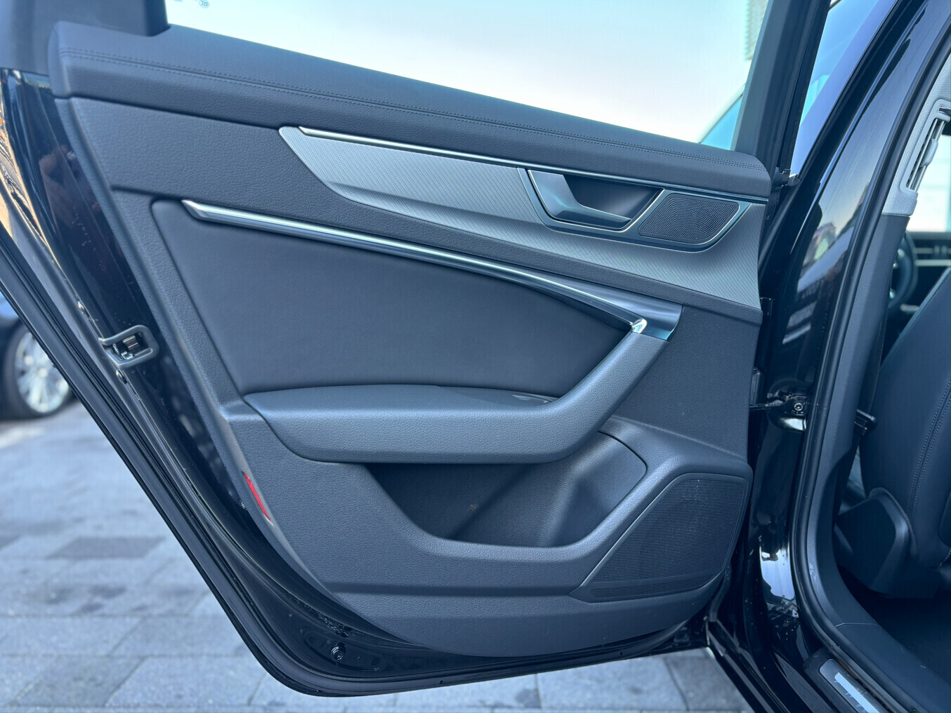 Audi A6 Avant - zdjęcie 11