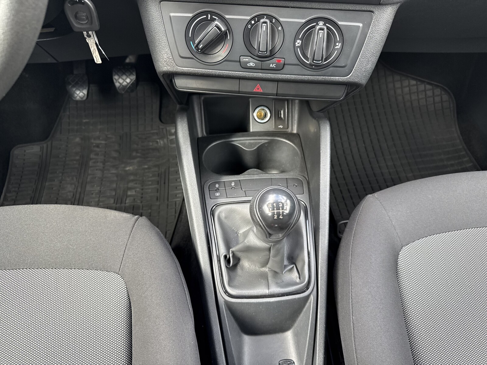 Seat Ibiza - zdjęcie 15