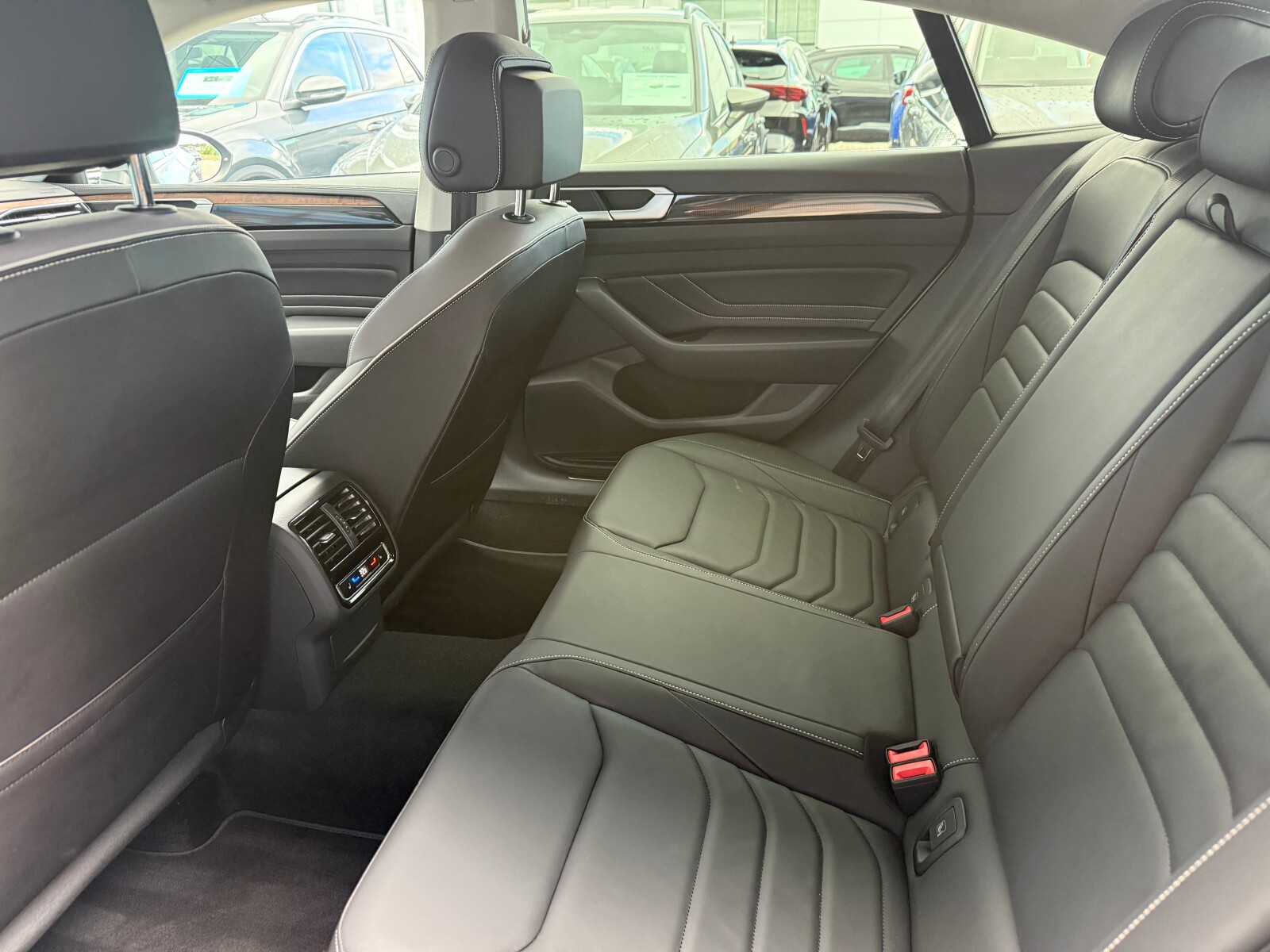 Volkswagen Arteon - zdjęcie 15