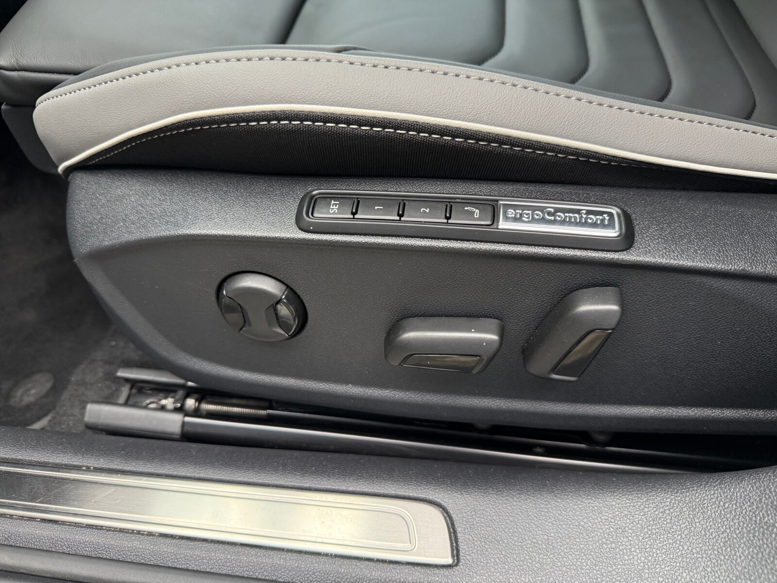 Volkswagen Arteon - zdjęcie 12