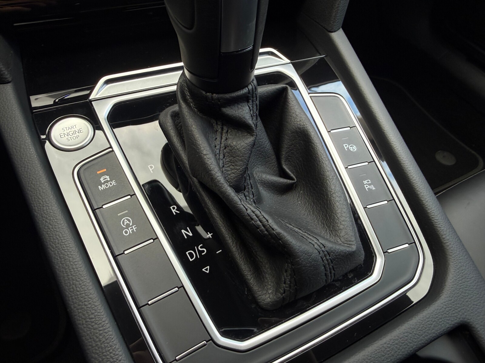 Volkswagen Arteon - zdjęcie 30