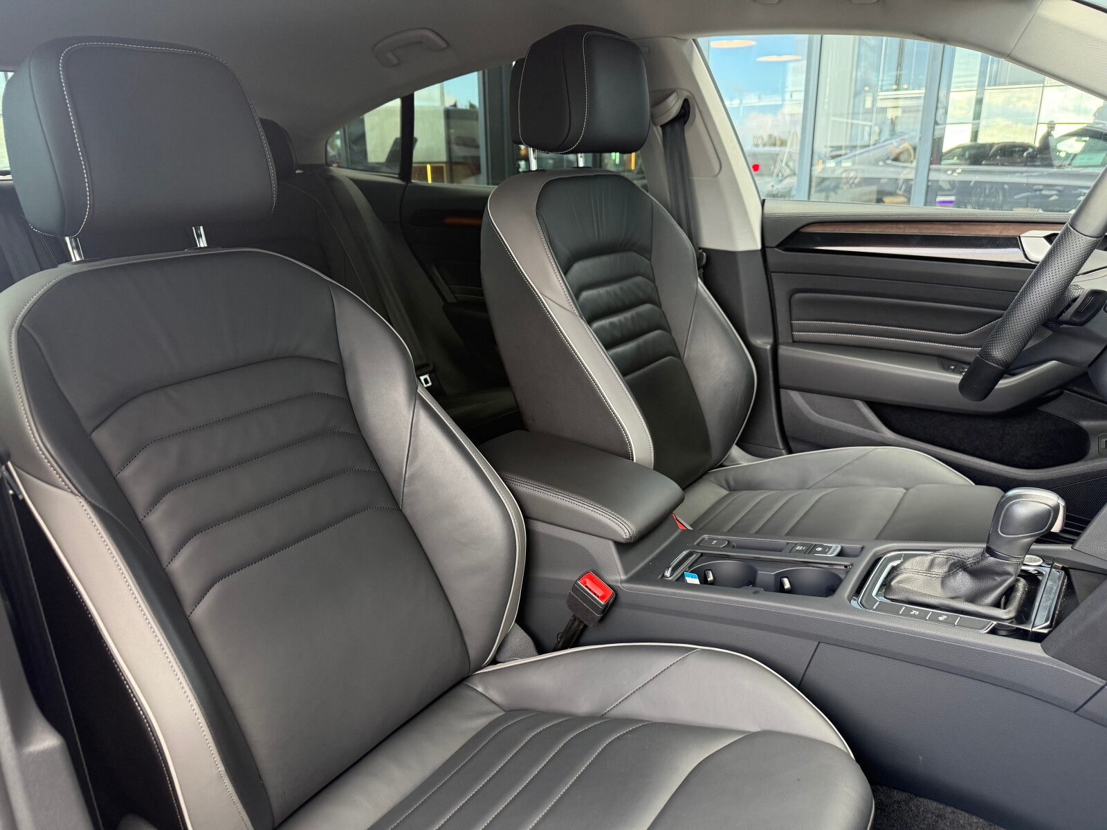 Volkswagen Arteon - zdjęcie 19