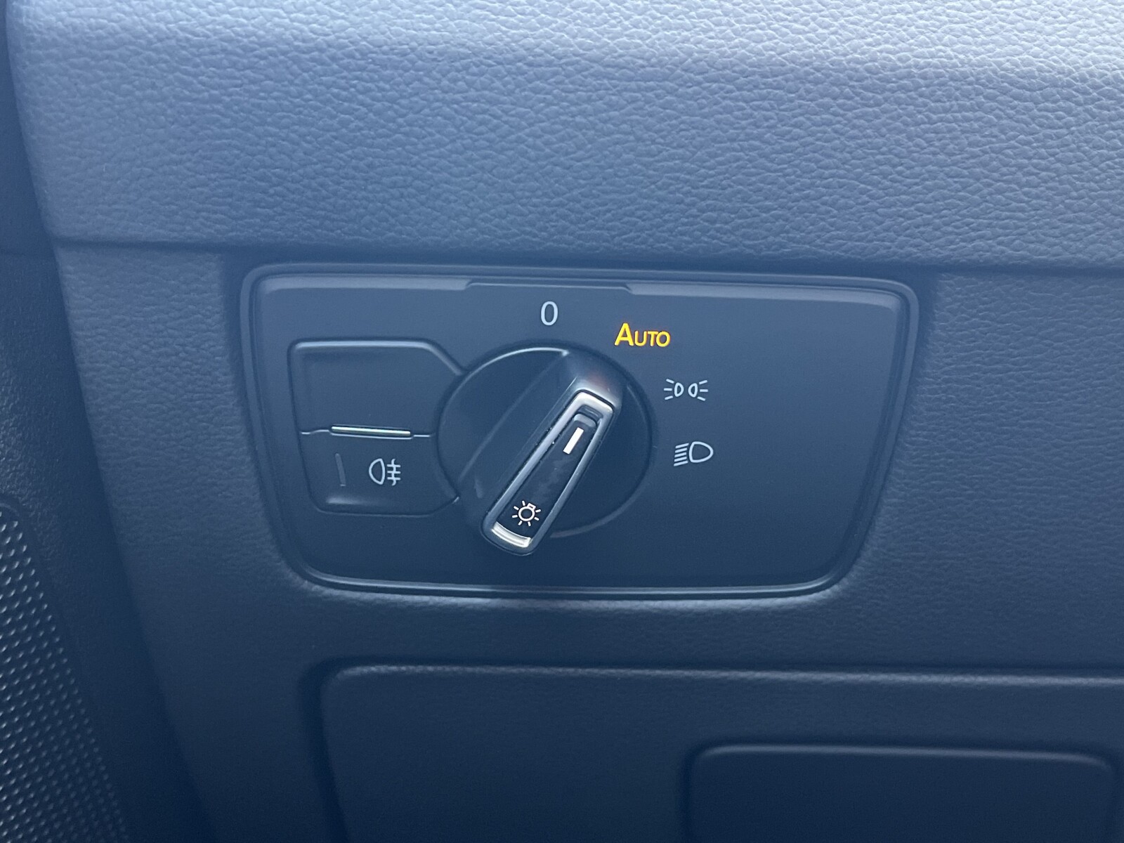 Volkswagen Arteon - zdjęcie 17