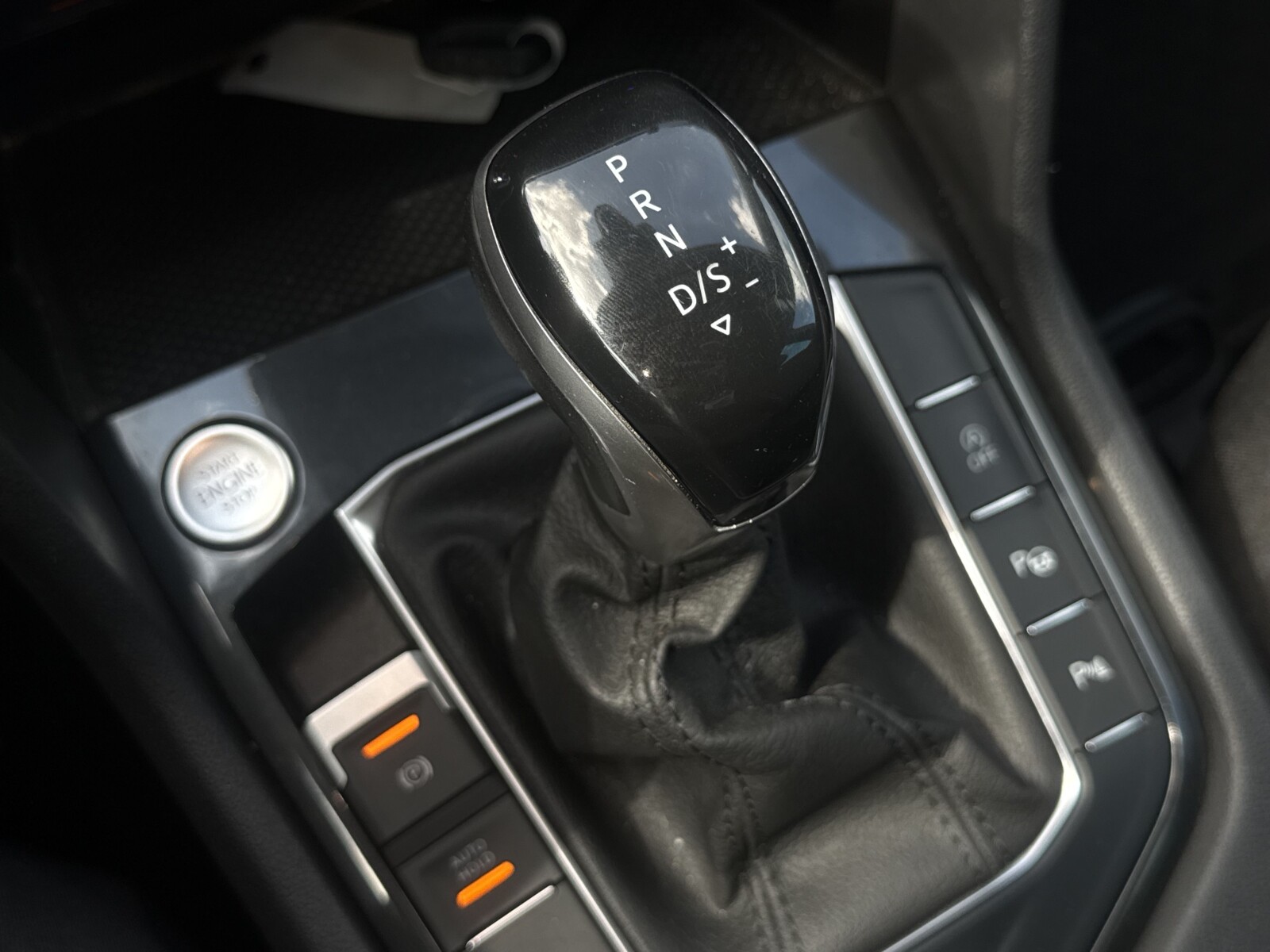 Volkswagen Tiguan - zdjęcie 17