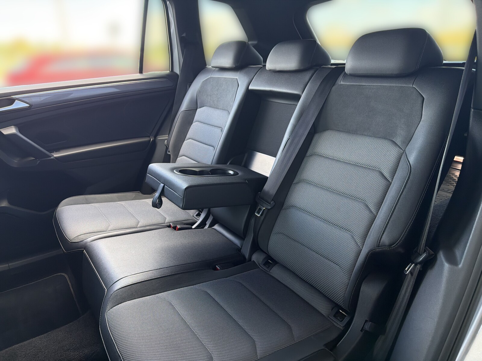 Volkswagen Tiguan Allspace - zdjęcie 16