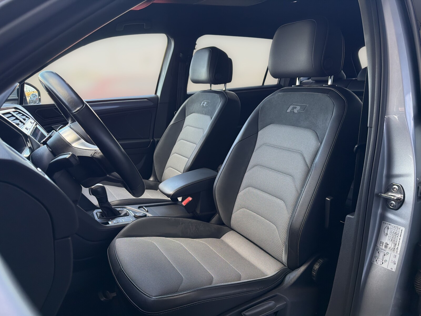 Volkswagen Tiguan Allspace - zdjęcie 14
