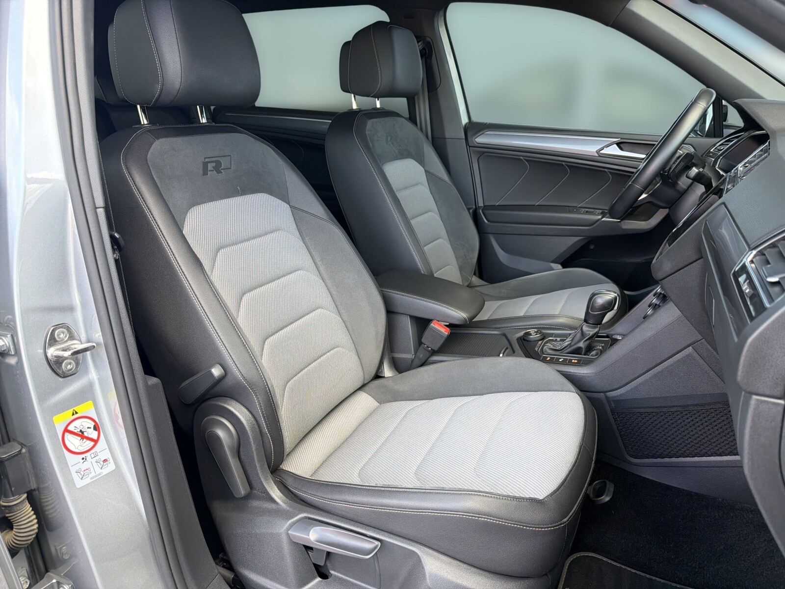 Volkswagen Tiguan Allspace - zdjęcie 17