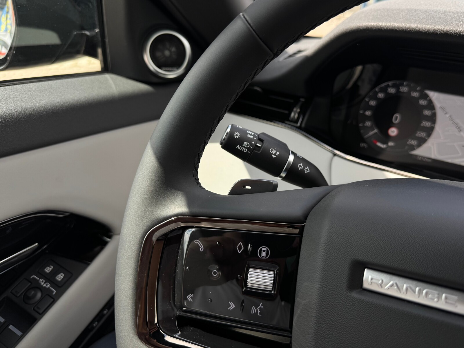 Land Rover Range Rover Evoque - zdjęcie 11