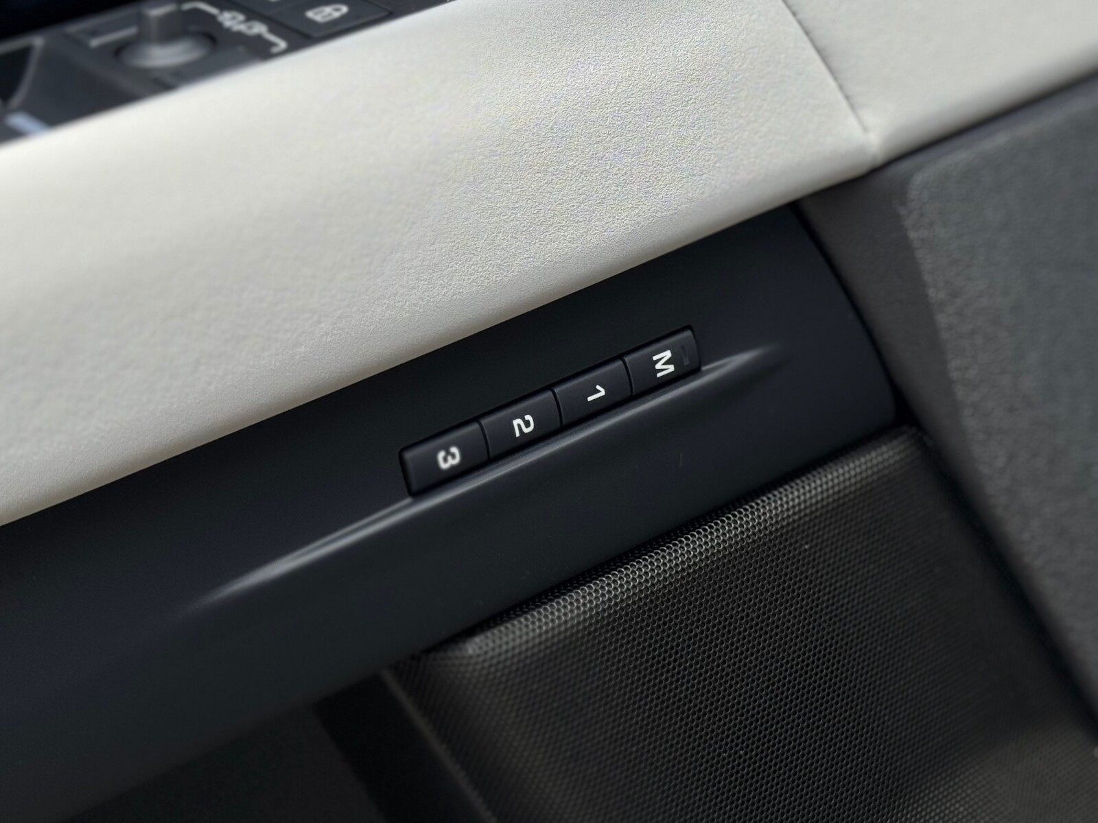 Land Rover Range Rover Evoque - zdjęcie 9