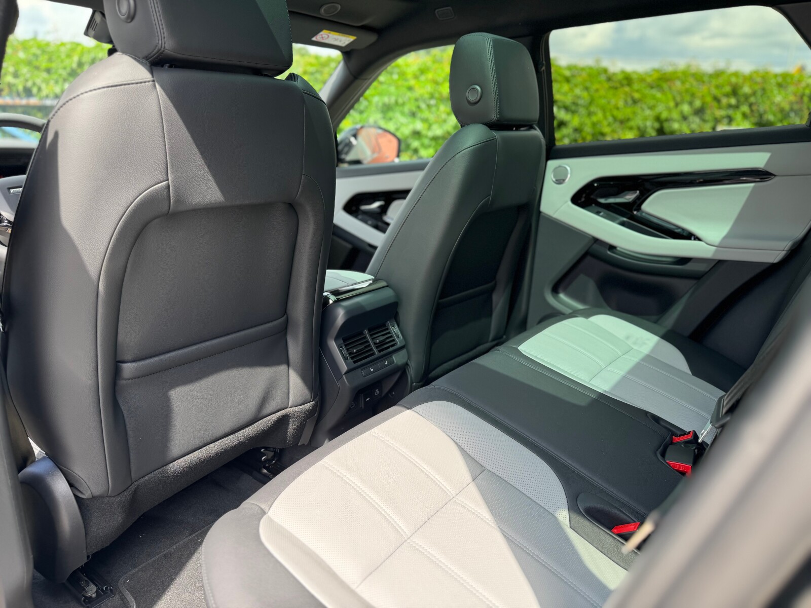 Land Rover Range Rover Evoque - zdjęcie 23