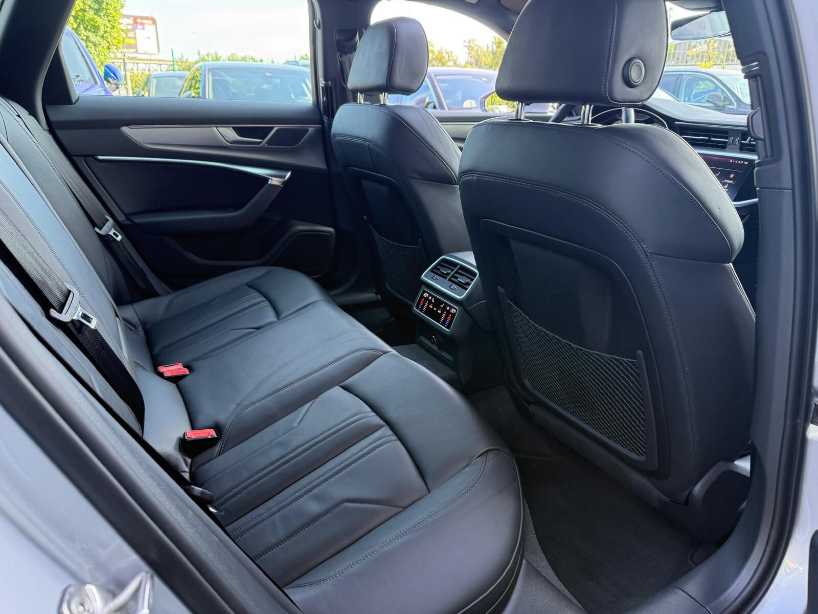 Audi A6 Avant - zdjęcie 22