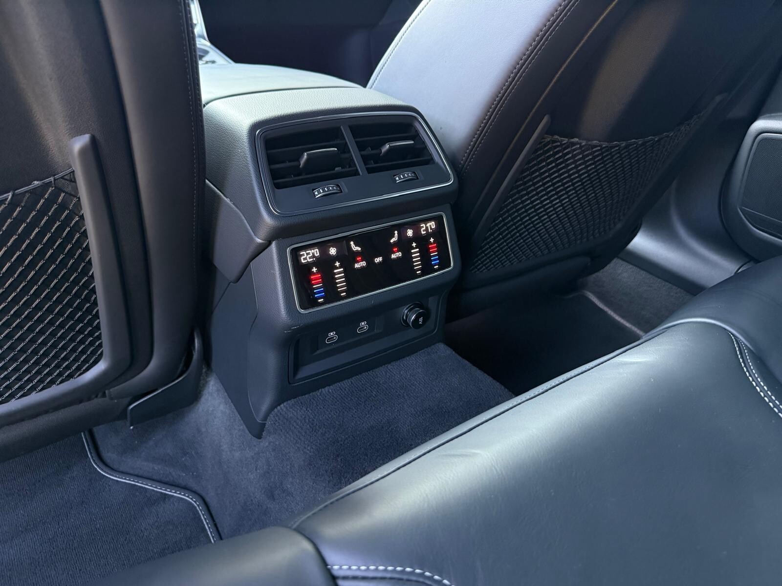 Audi A6 Avant - zdjęcie 17