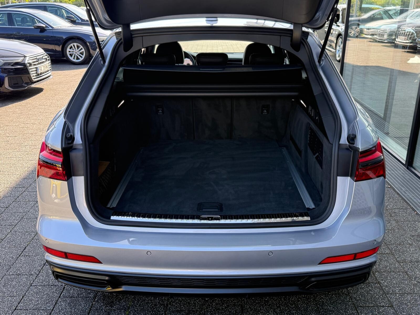 Audi A6 Avant - zdjęcie 19