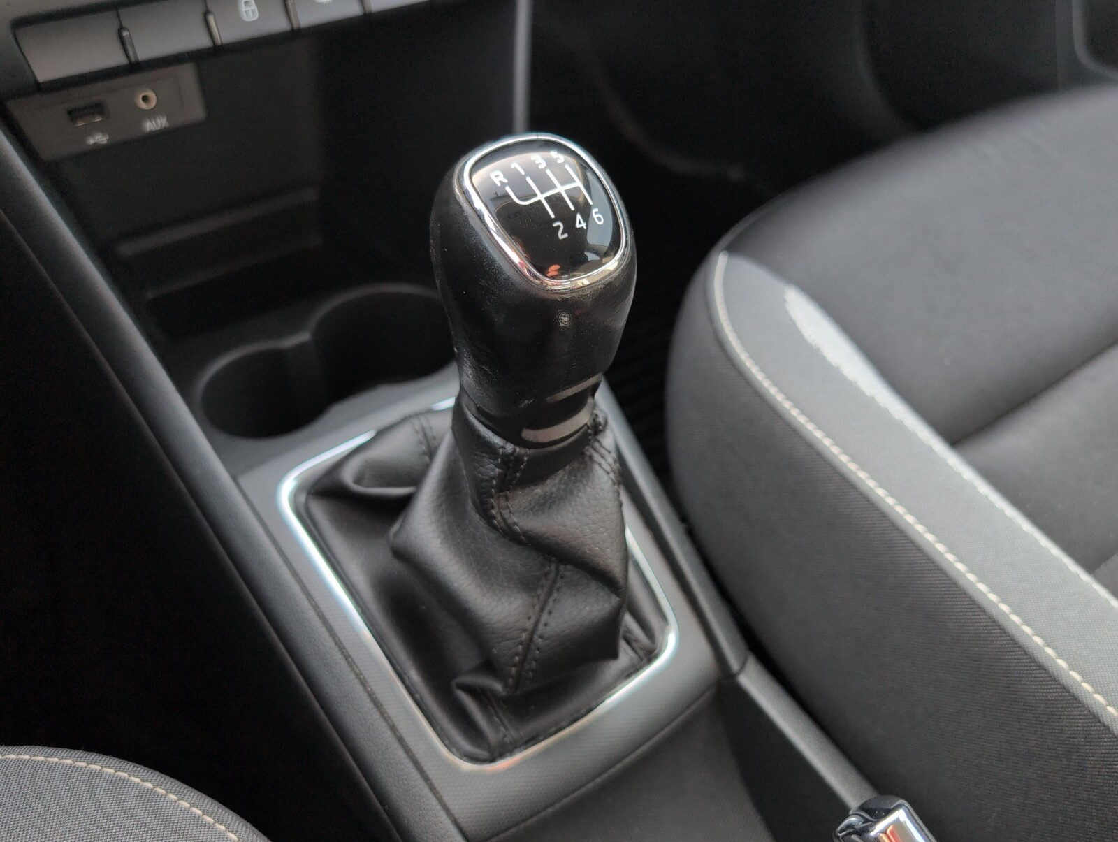 Škoda Rapid - zdjęcie 25