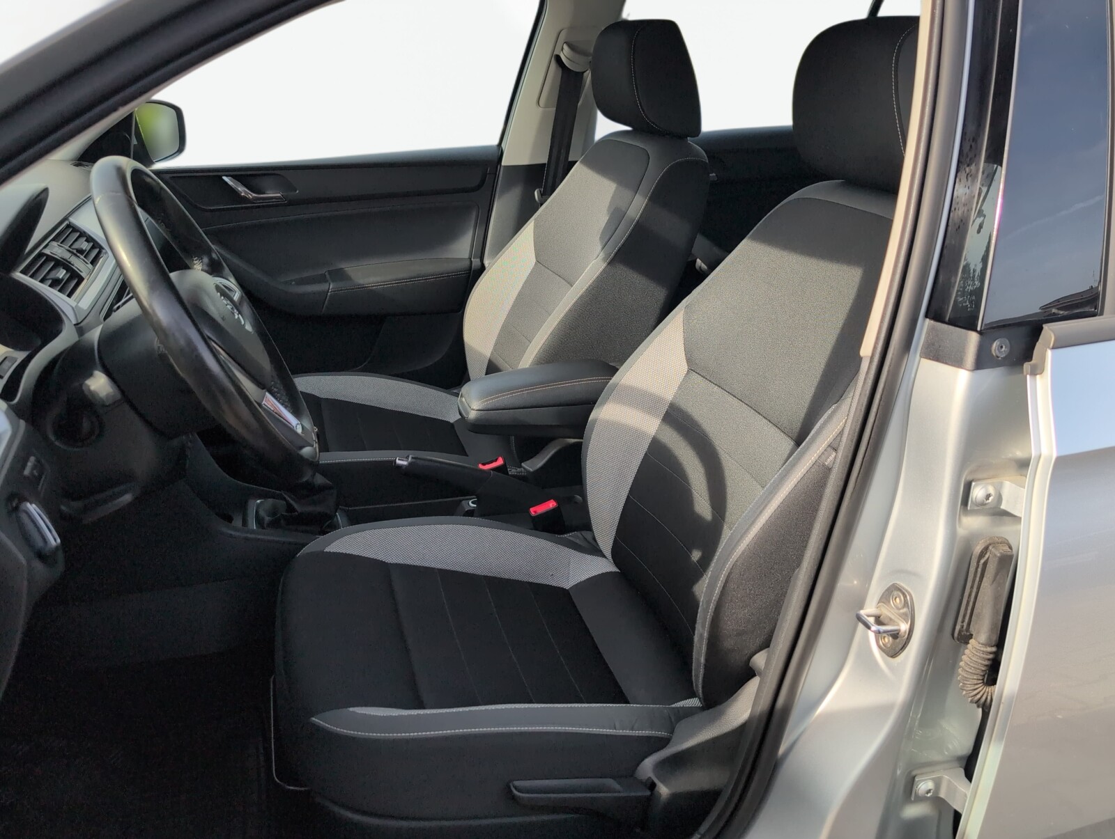 Škoda Rapid - zdjęcie 15