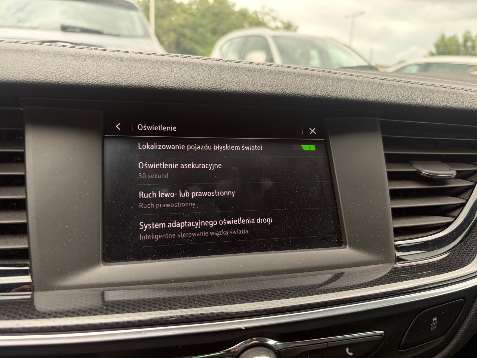 Opel Insignia - zdjęcie 13