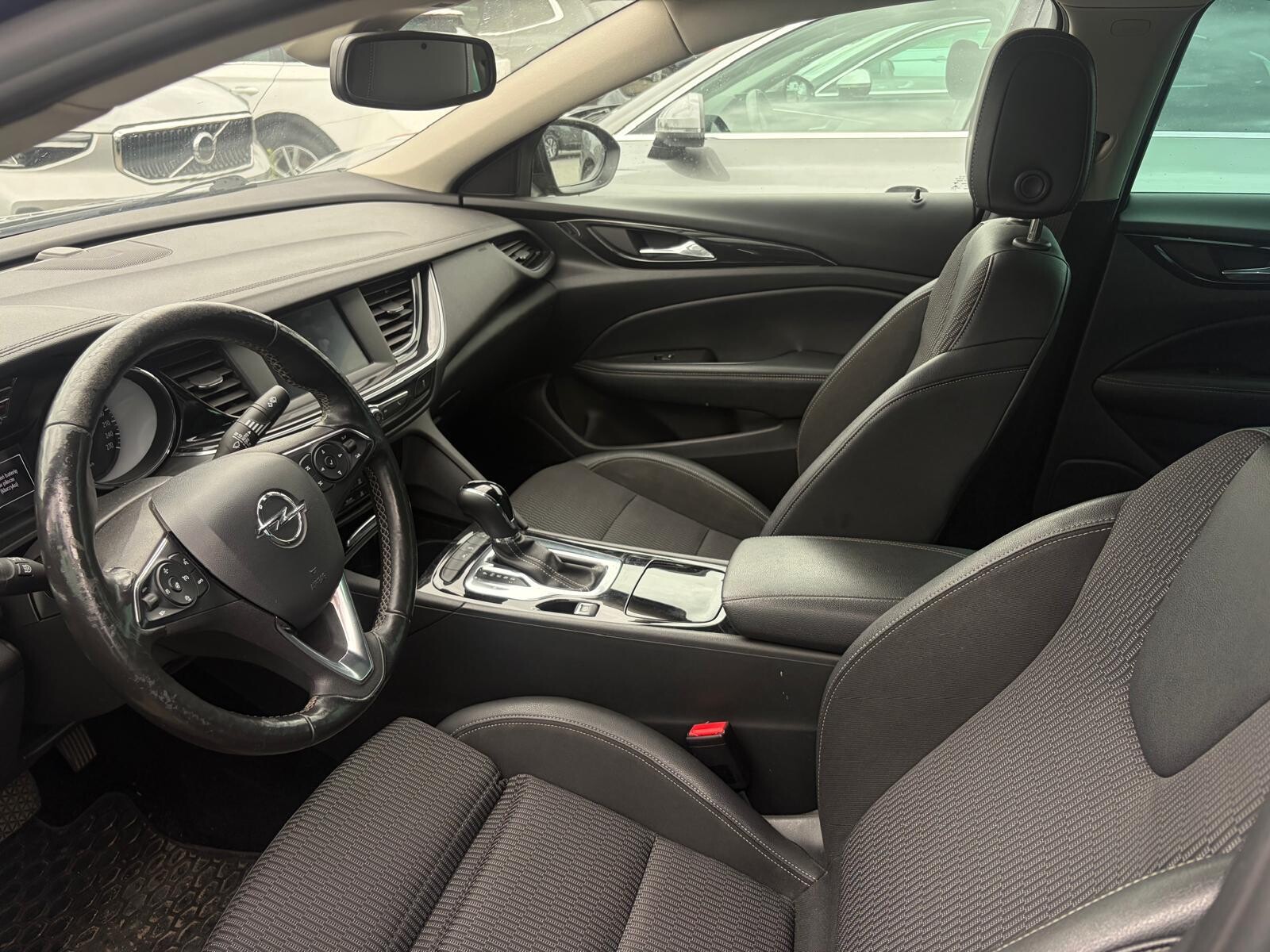 Opel Insignia - zdjęcie 9