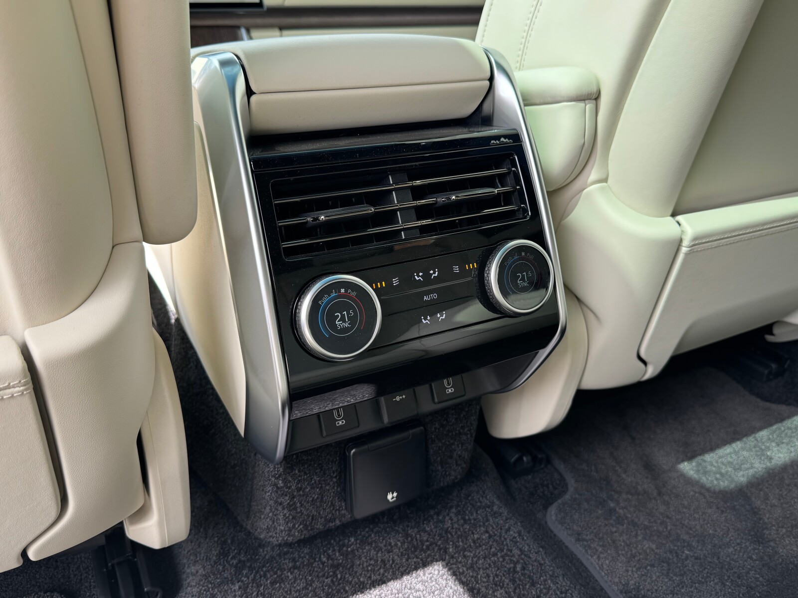 Land Rover Range Rover - zdjęcie 30