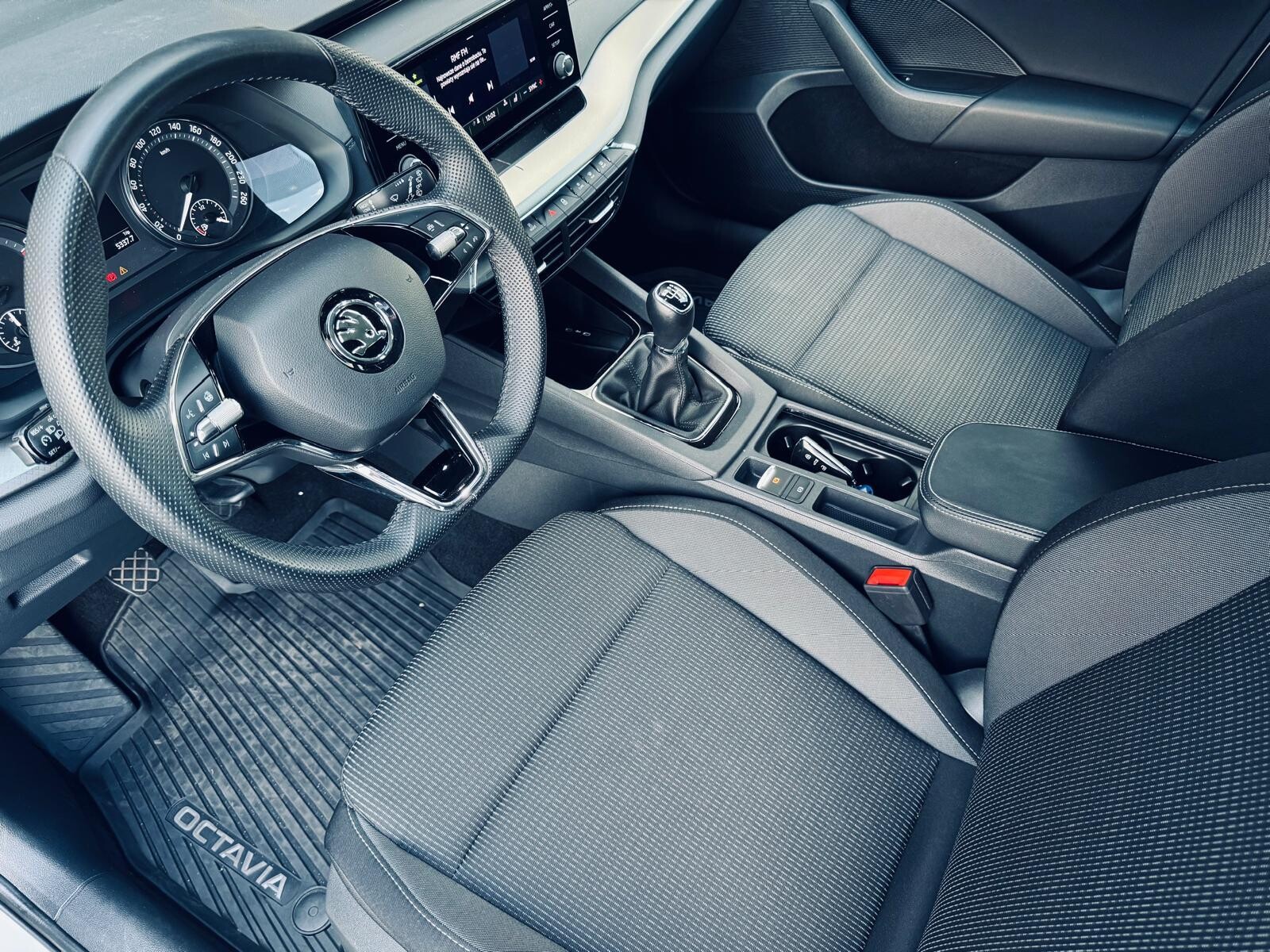 Škoda Octavia - zdjęcie 12