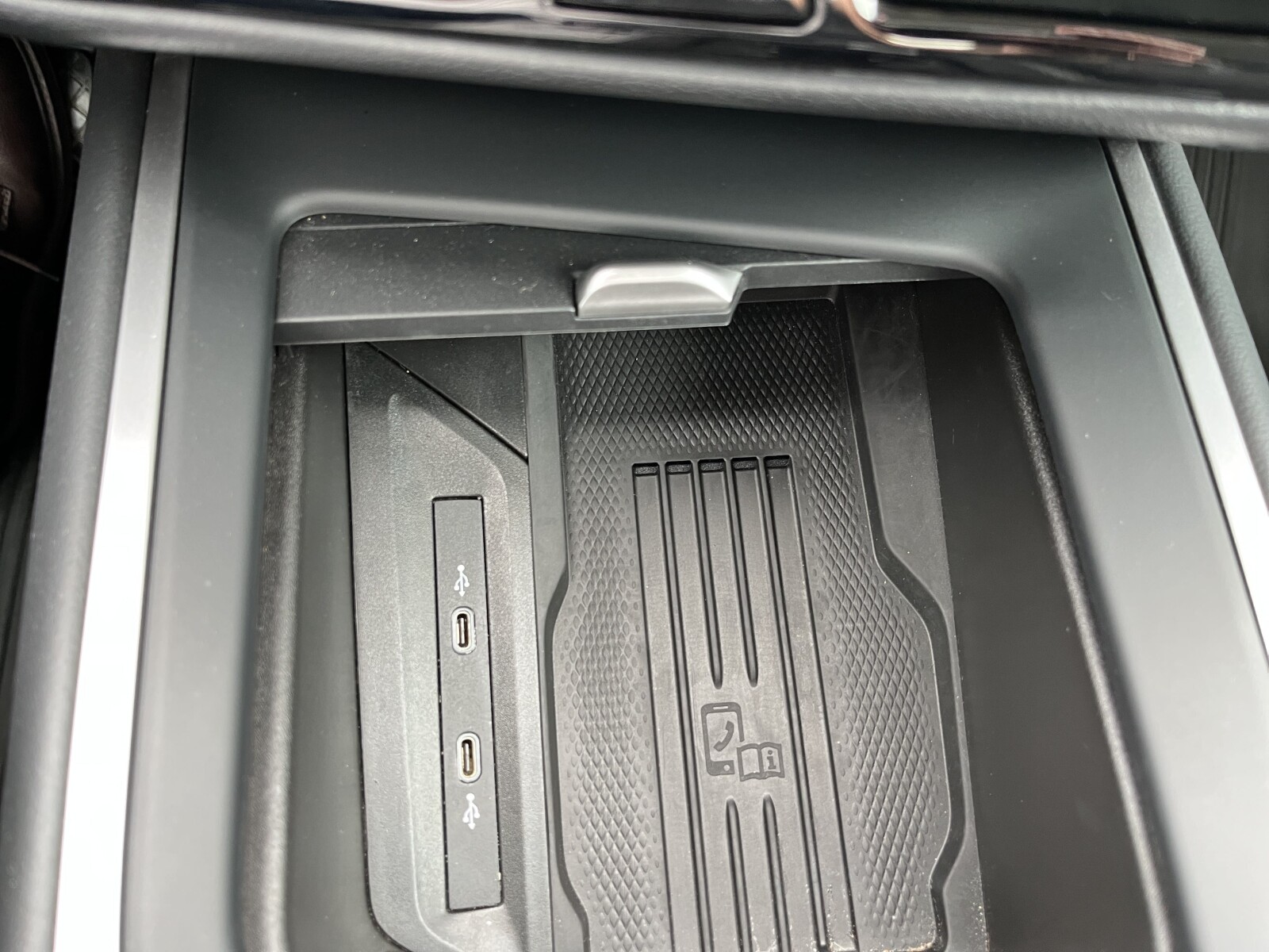 Volkswagen Passat Variant - zdjęcie 29