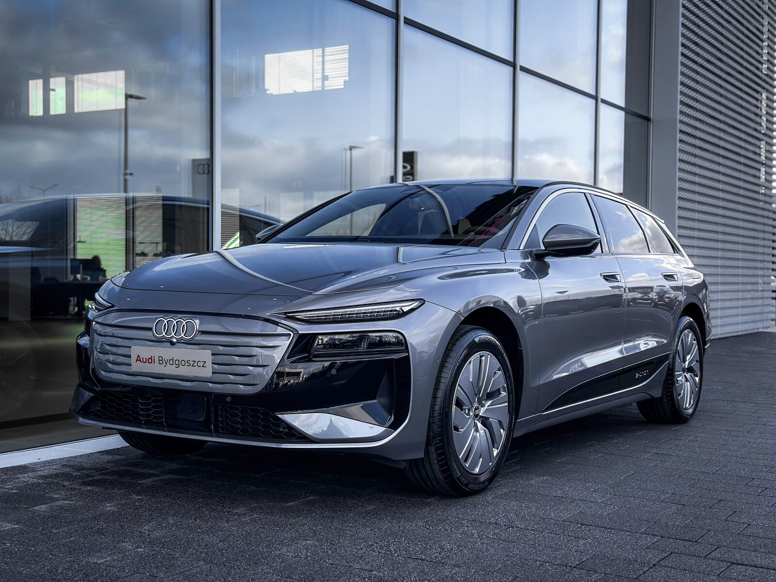 Kamera 360 / Pole Martwe / Podświetlane Pierścienie Audi