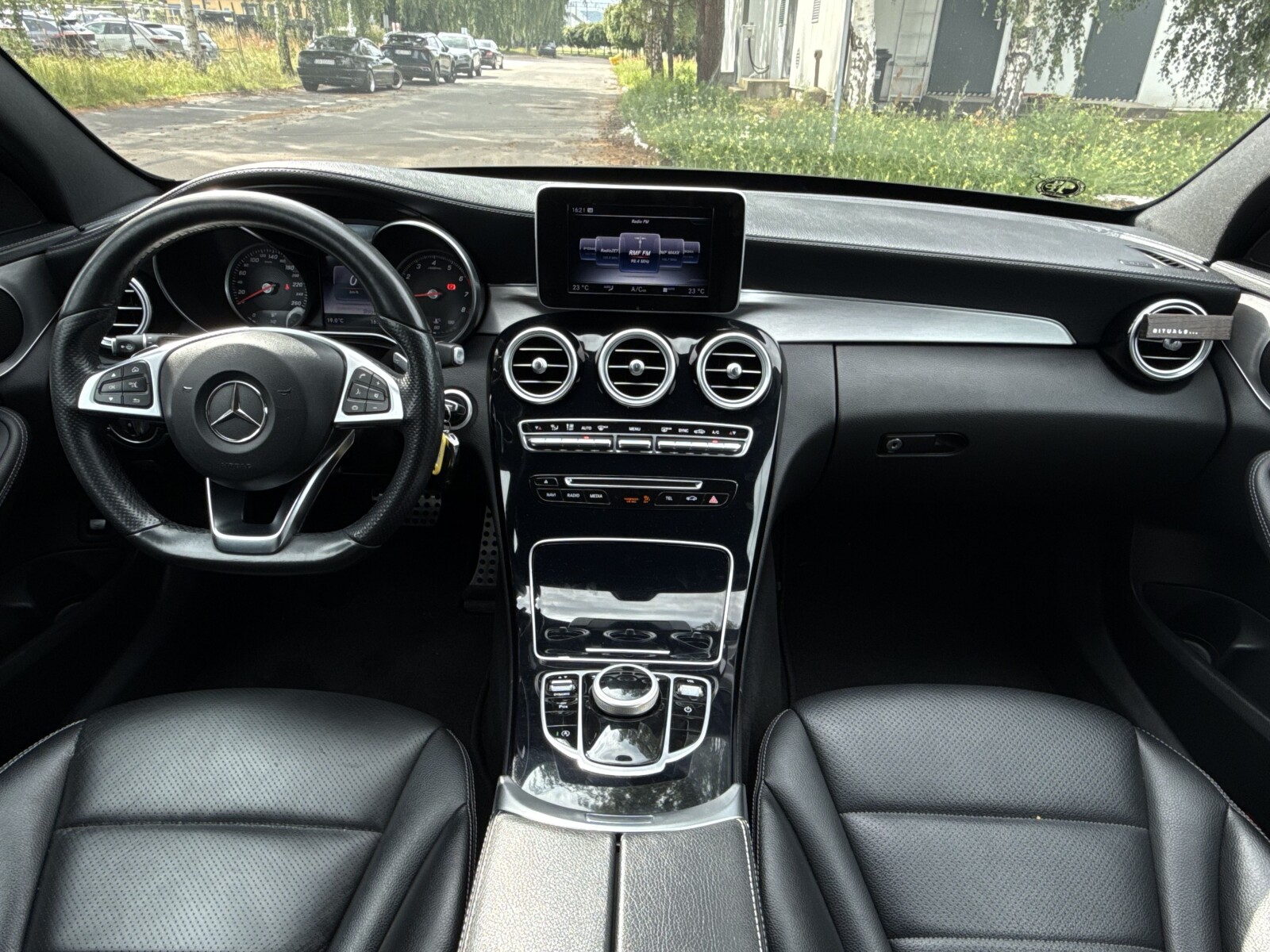 Mercedes-Benz C 200 - zdjęcie 9