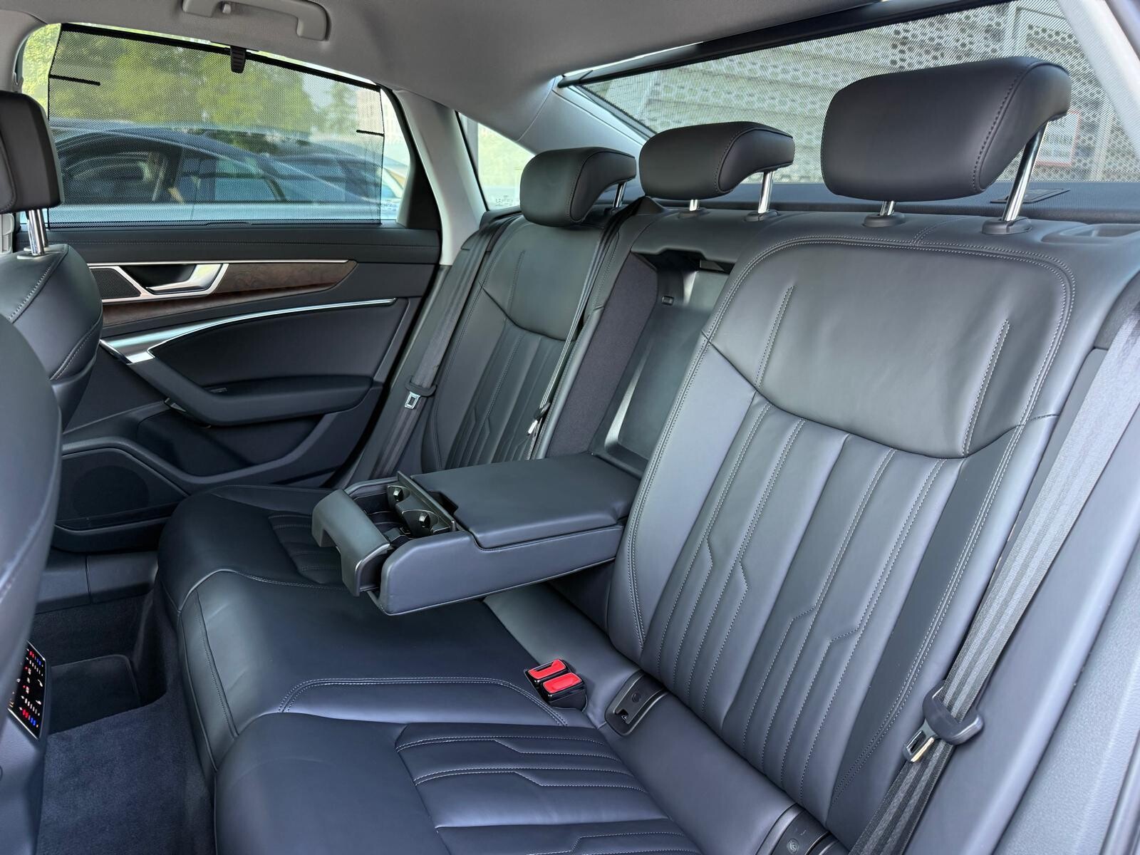 Audi A6 Limousine - zdjęcie 19
